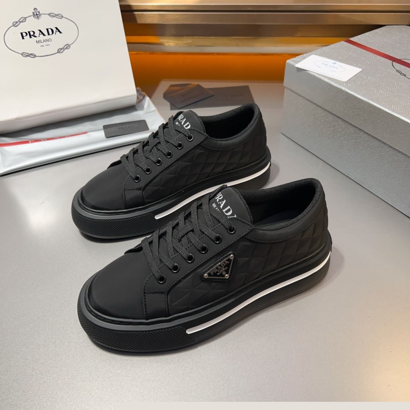 Pra*a sneakers